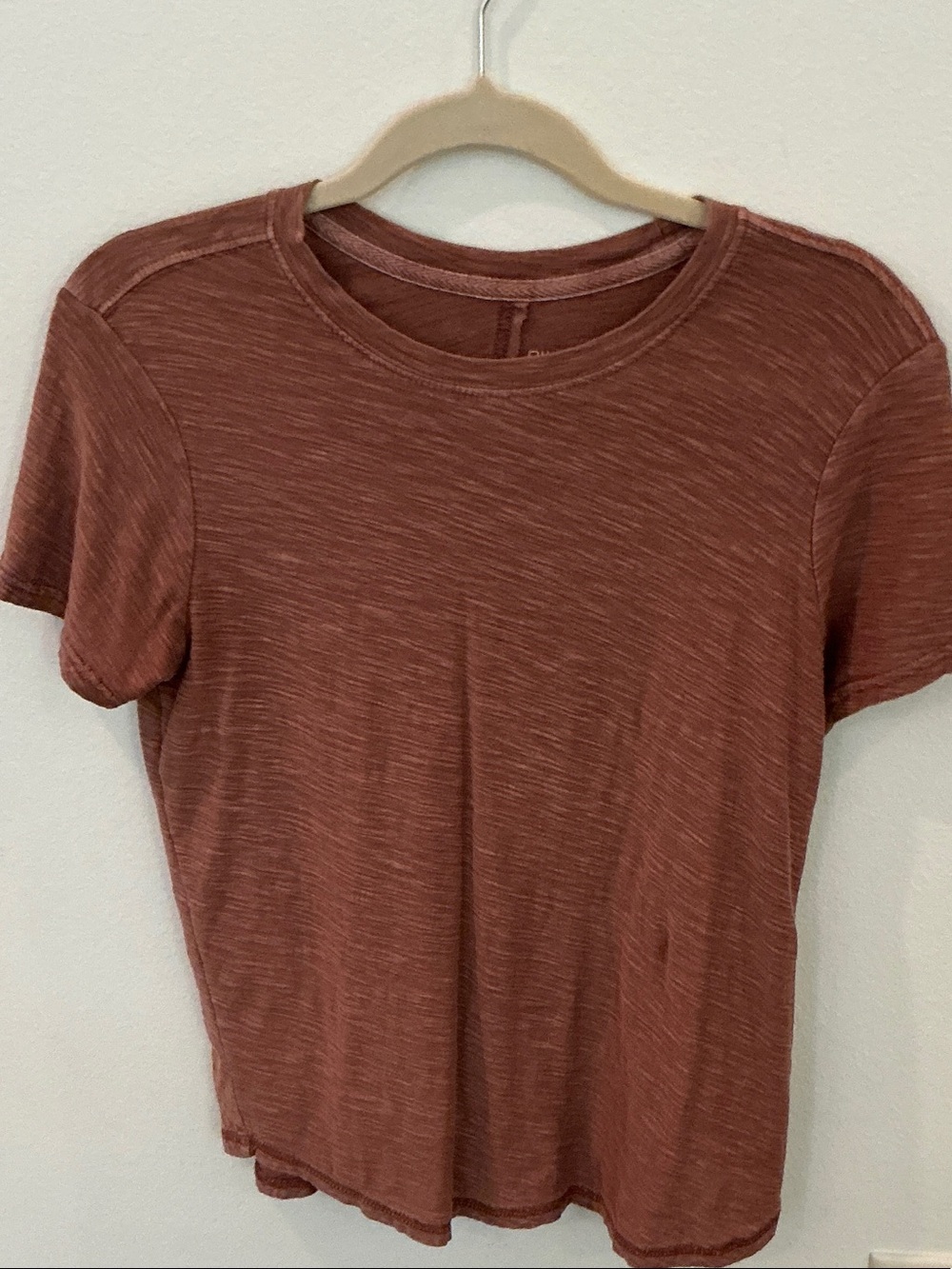 Women's Short Sleeve Crewneck Tee - Rust